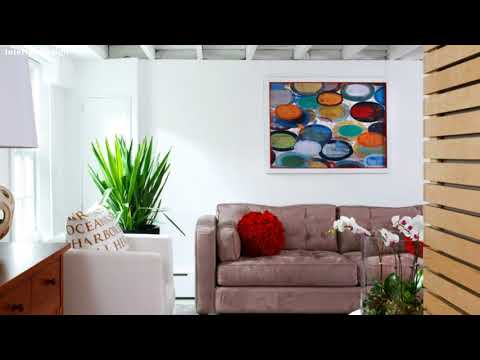      / Abstract Art and Modern Interiors